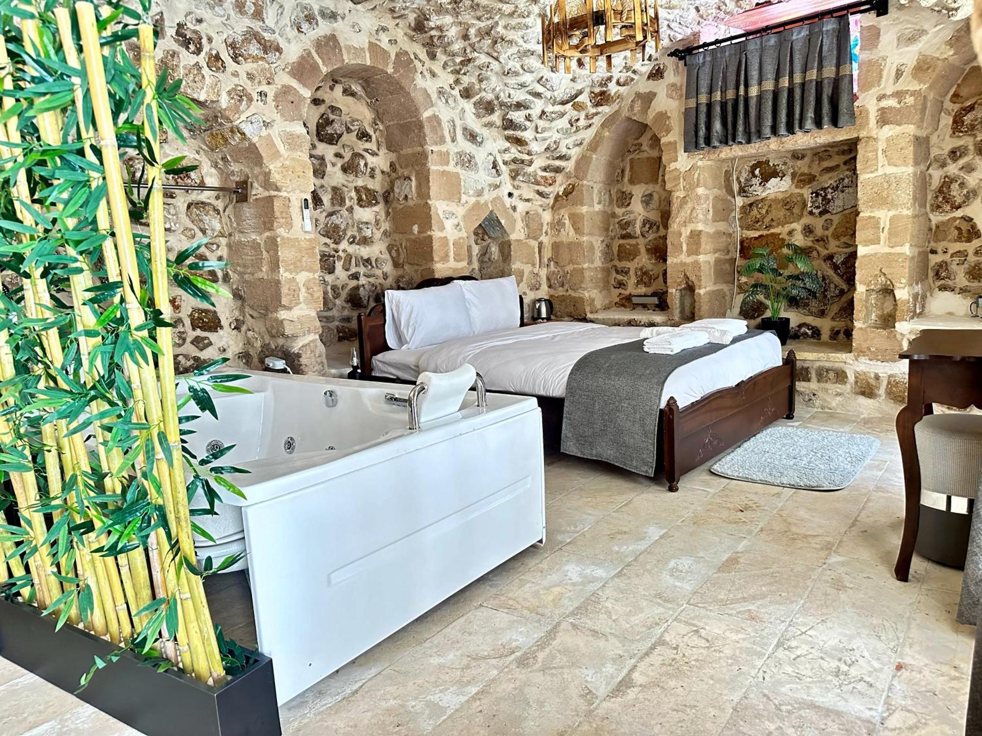 Arev Hotel Mardin Exterior photo