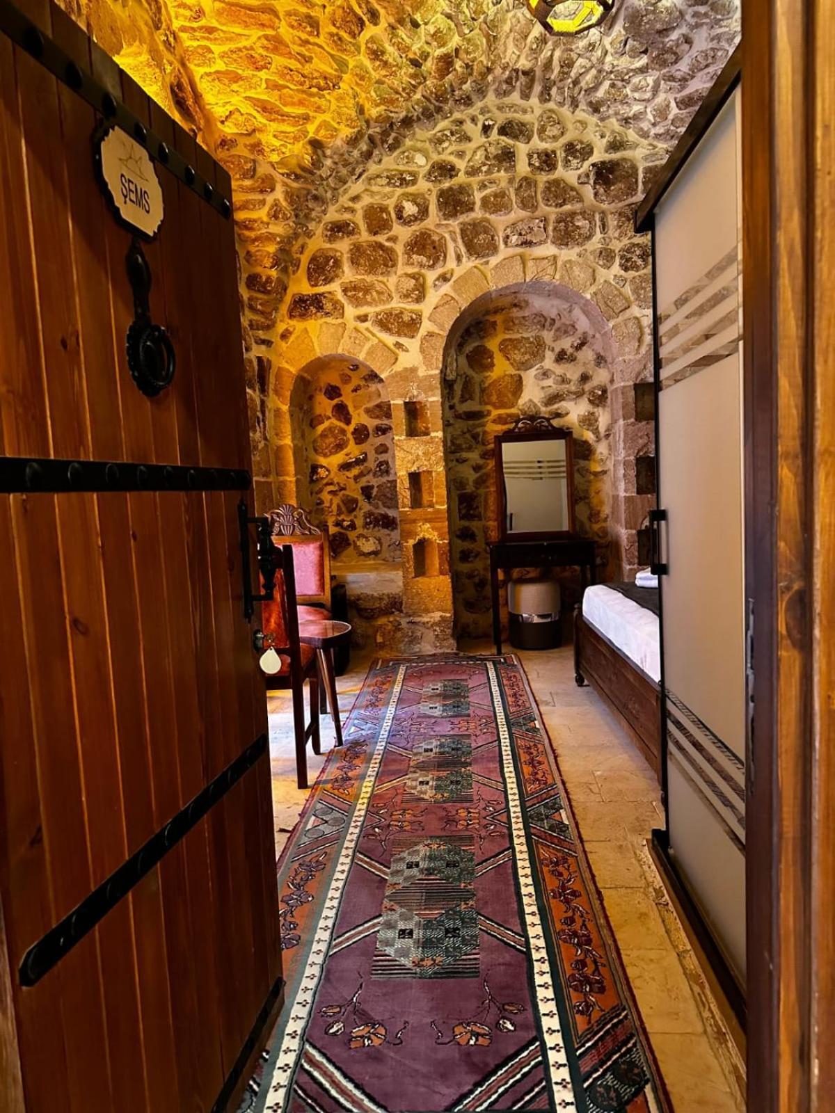 Arev Hotel Mardin Exterior photo